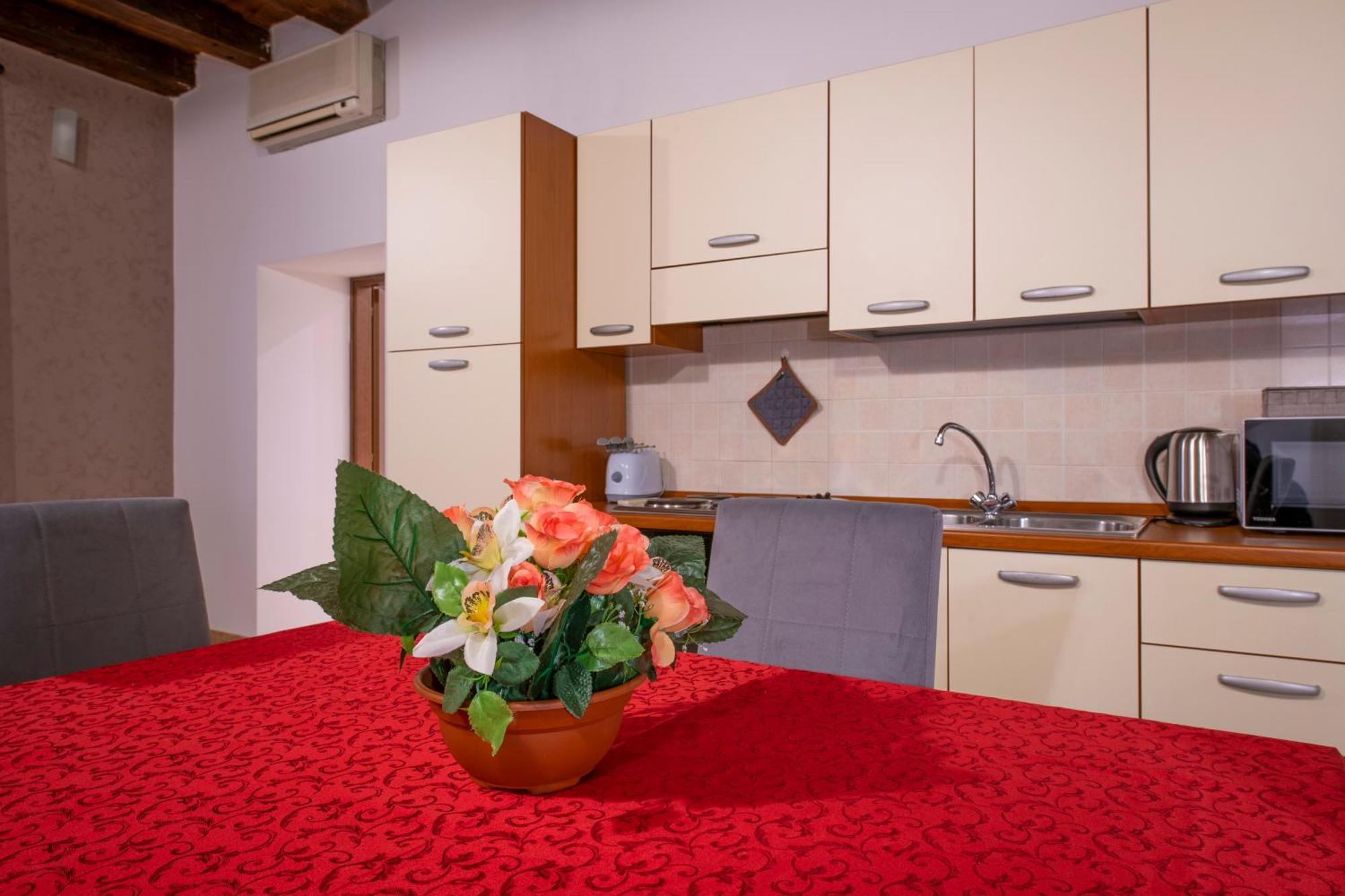 Arena Suite Mazzini Verona Centro Exterior foto